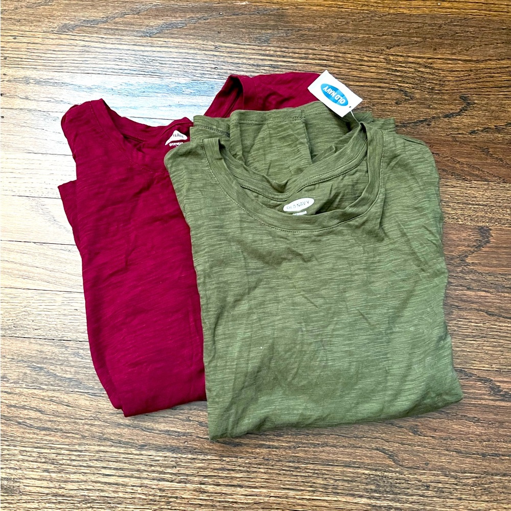 2 Old Navy Women’s Long Sleeve Shirts